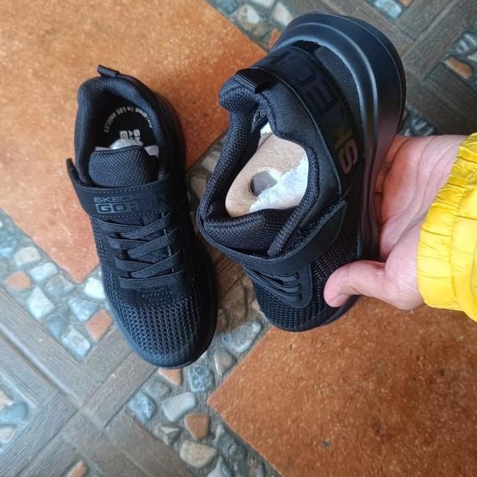 Skechers Go Run Fast Boy All Black