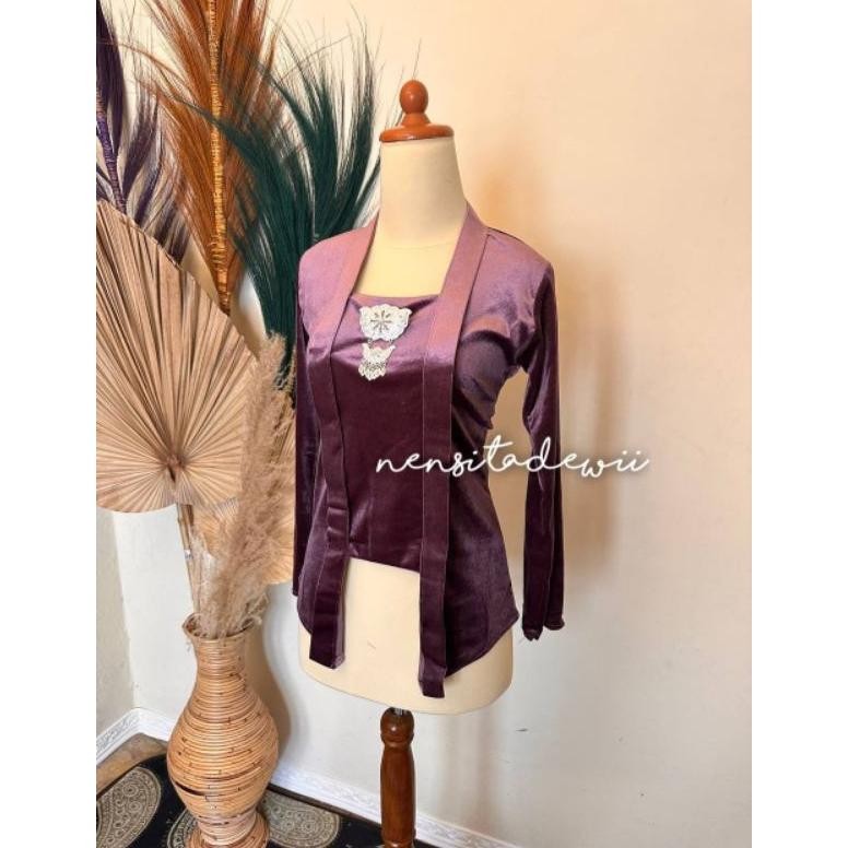 Heatshrin Kebaya Bludru Kutubaru - Warna Ungu Taro See-97