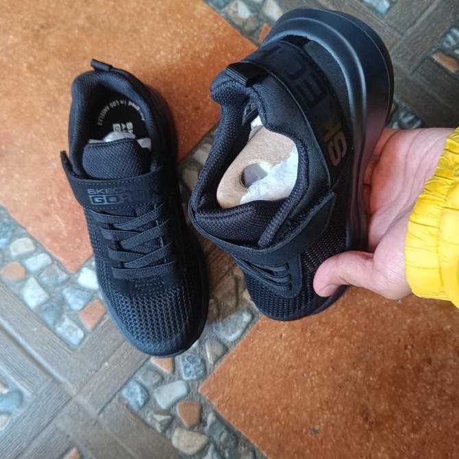 Skechers Go Run Fast Boy All Black