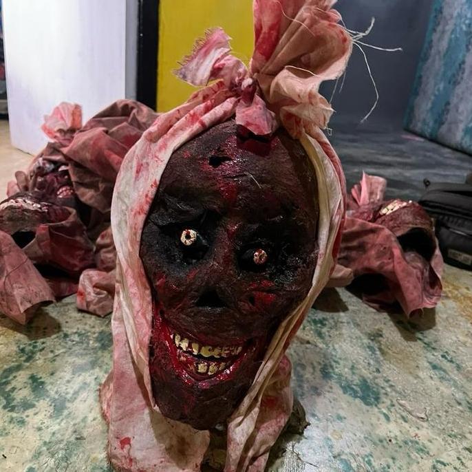 topeng hantu pocong seram