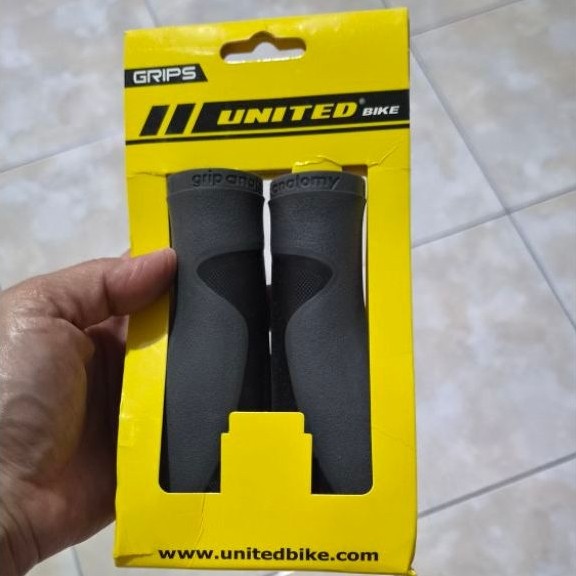 HAND GRIP UNITED HF1911 BLACK GREY GRIP ANATOMY
