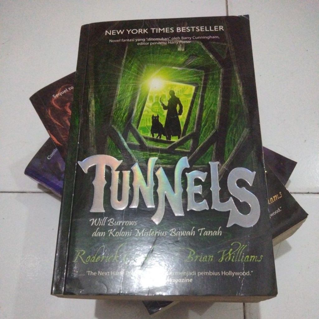 Paket Novel Tunnels Deeper Freefall MINUS