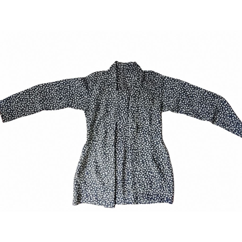 Kebaya kutu baru motif bunga