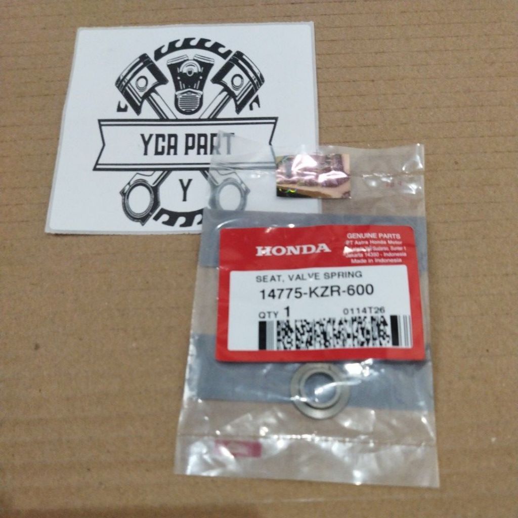 Dudukan Per klep Vario 125 (Seat Valve Spring) 14775KZR600