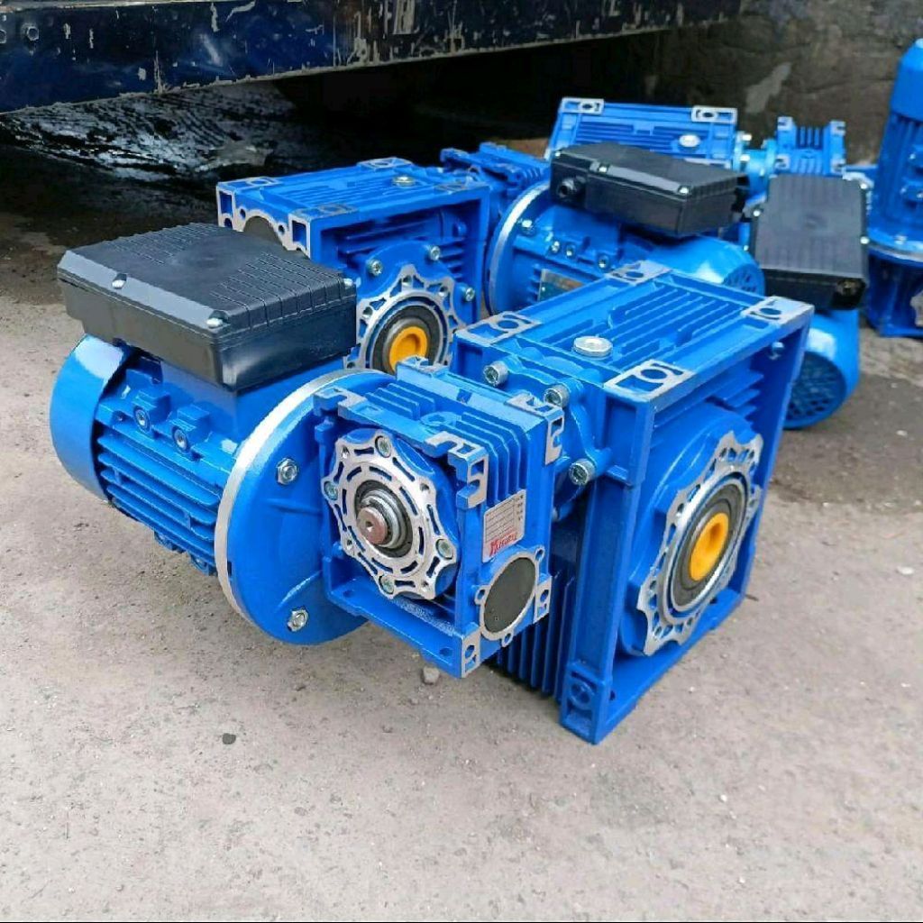 NMRV 075 RAISO 1:30 + NMRV 050 RASIO 1:10 + MOTOR 1HP 4POLE 3PHASE
