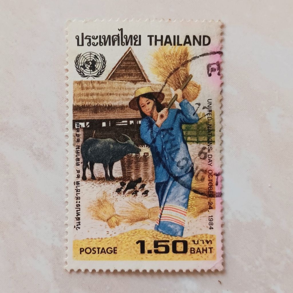 (OG) Perangko Thailand 1984 United Nations Day - Peasant flying its grain 1,50 baht Used