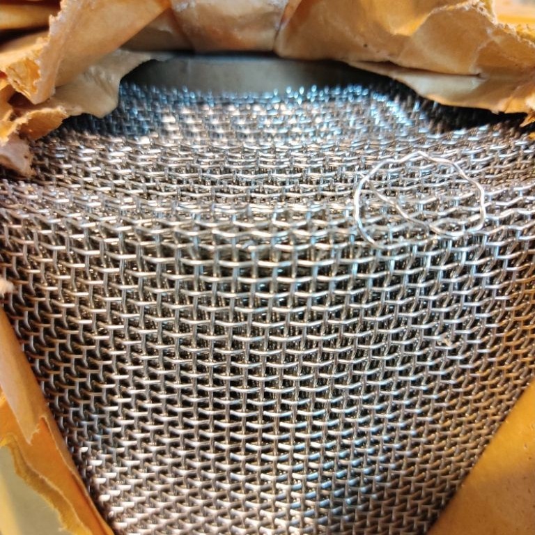 Kawat Loket Stainless SS304 4mm x 4mm x 1mm / kawat Mesh lubang 4mm meteran