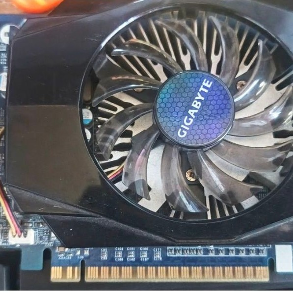 VGA NVIDIA GT210 1GB 128BIT GDDR3