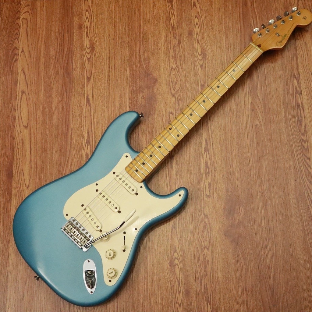 GITAR BEKAS FENDER STRATOCASTER CLASSIC MEXICO ORIGINAL (Repaint)