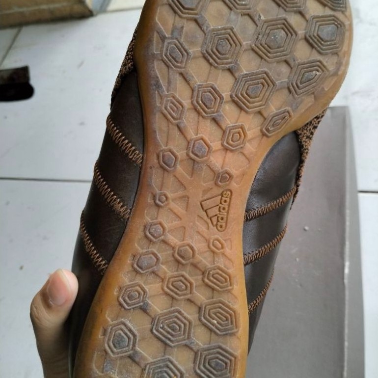 sepatu adidas coklat original (second)