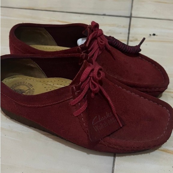 sepatu clarks wallabe maroon second