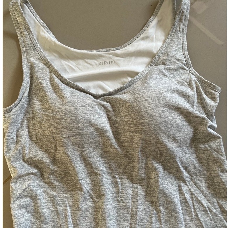 tanktop olarahga AIRism