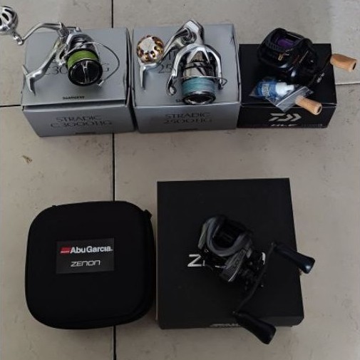reel shimano stradic c3000hg second like new