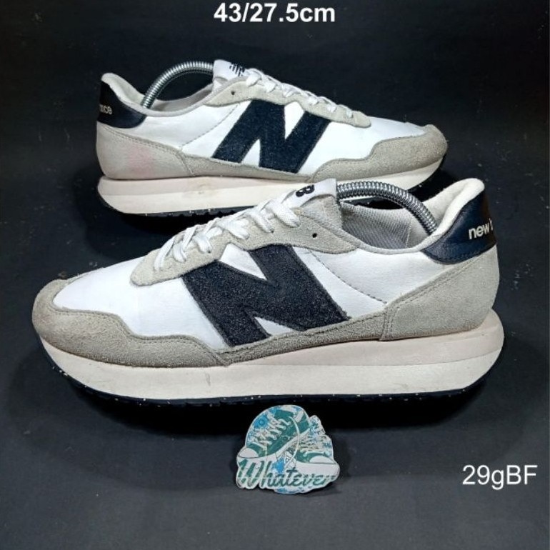Sepatu Second NB.237