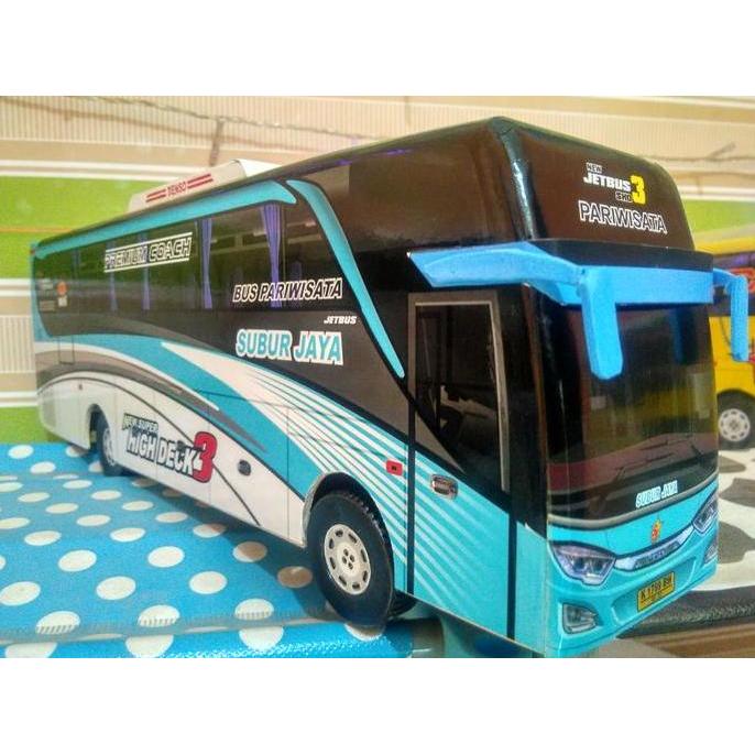 Miniatur bus Subur jaya bis