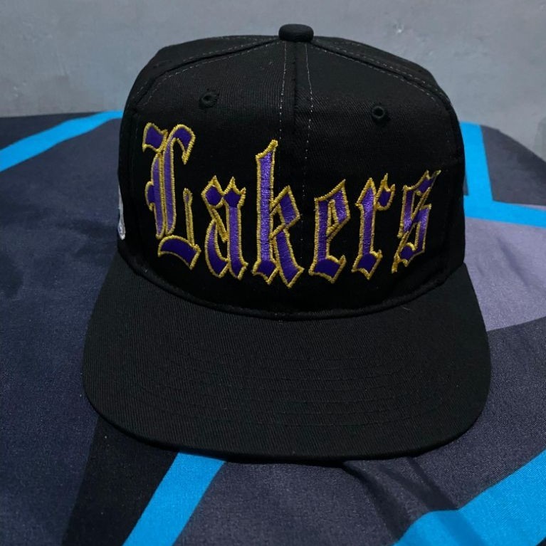 SNAPBACK VINTAGE LAKERS