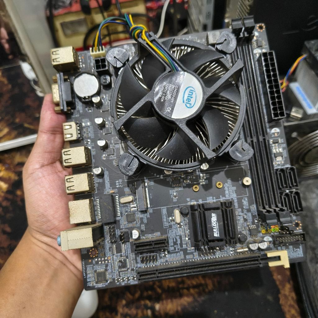 Paket Motherboard Processor, Bulldozer H61 + Core i5 2400 Normal