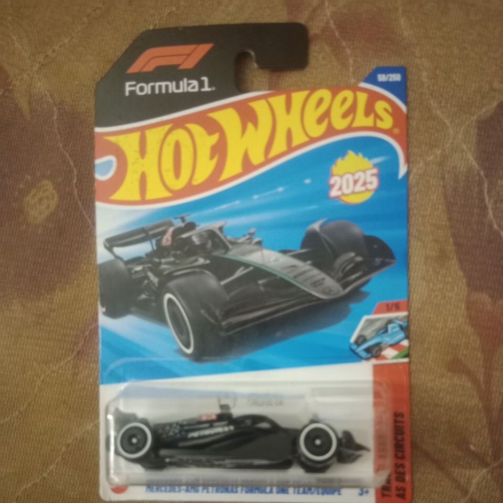 Hot Wheels Diecast Miniatur Mobil 1:64 edisi Formula 1 2025 Mercedes