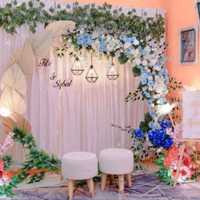 Jasa persewaan backdrop lamaran