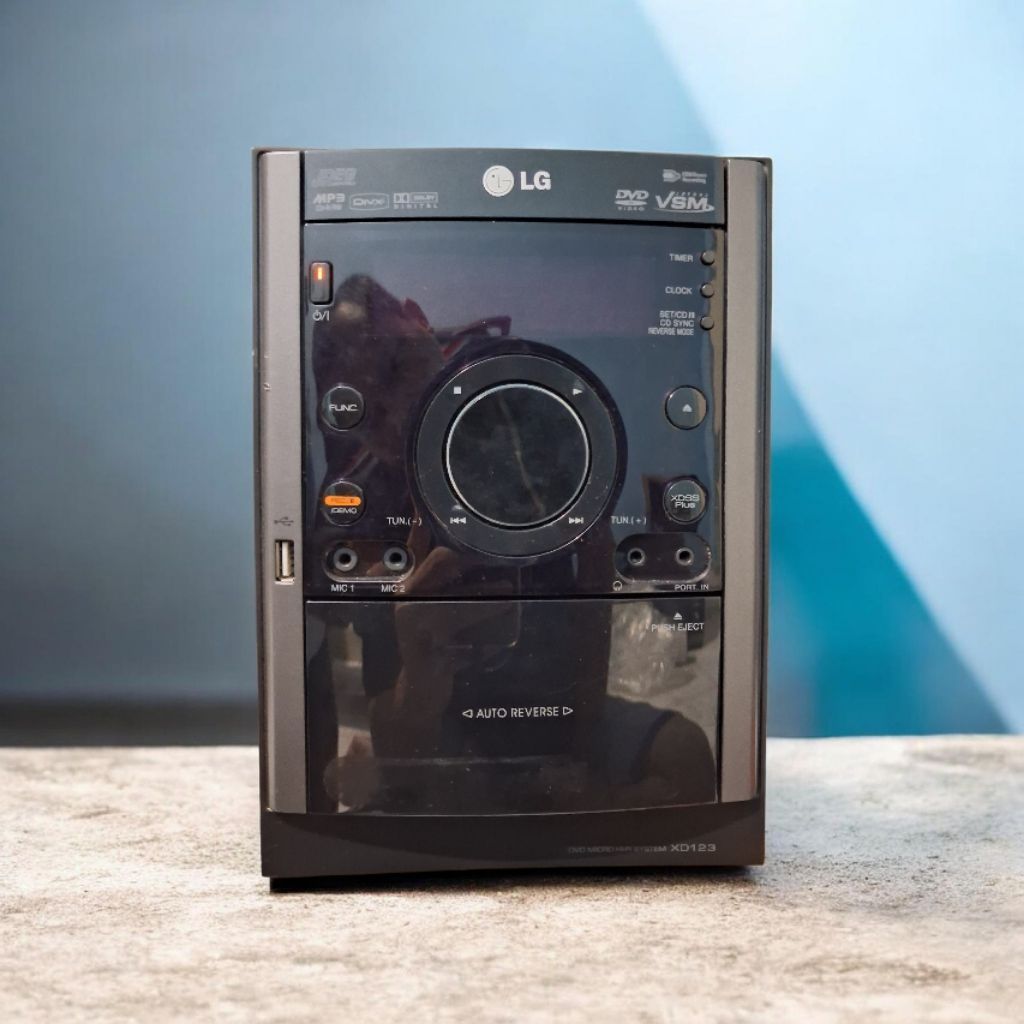 LG DVD Micro Hifi System XD123-AOU