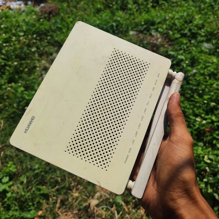 ROUTER Huawei HG8245A V2 port biru & HG8245H5 Port biru & Huawei HG532D modem router bekas murah tan