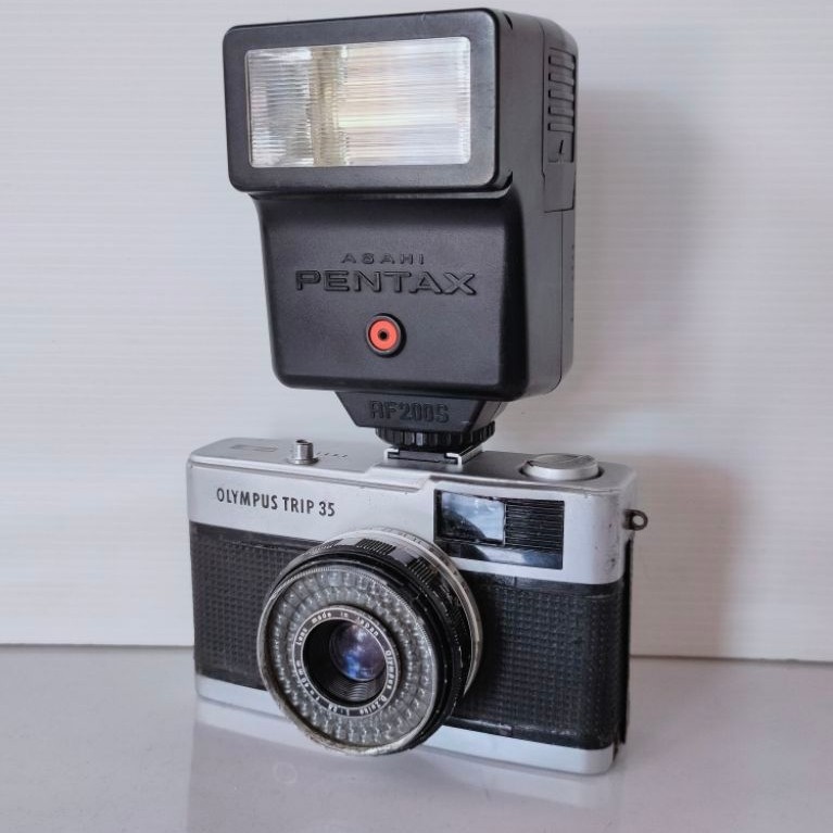 Flash camera vintage Pentax AF200S Asahi Japan lampu blitz kamera lawas klasik SLR DSLR pocket analo
