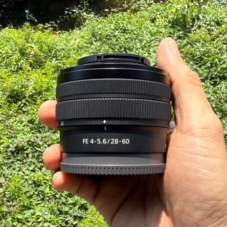 lensa Kit Sony a7c 28-60mmf4