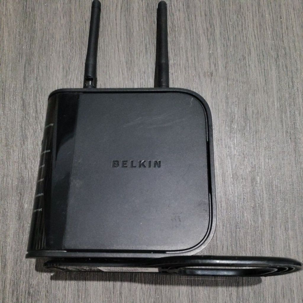 belkin F5D8236 Router Nirkabel