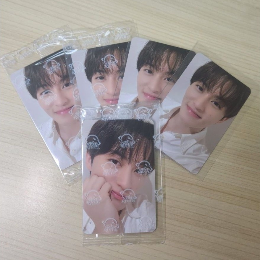 Photocard Official NCT MARK LEE - Dream Scape Dreamiez - Topang Dagu Hoodie Peace JIS