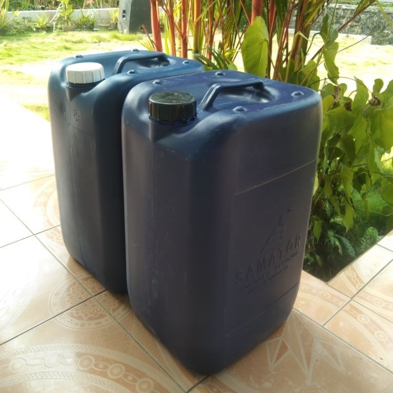 Jerigen Sintas Bekas 35 Liter - Kapasitas Besar, Model Kotak, Warna Menarik