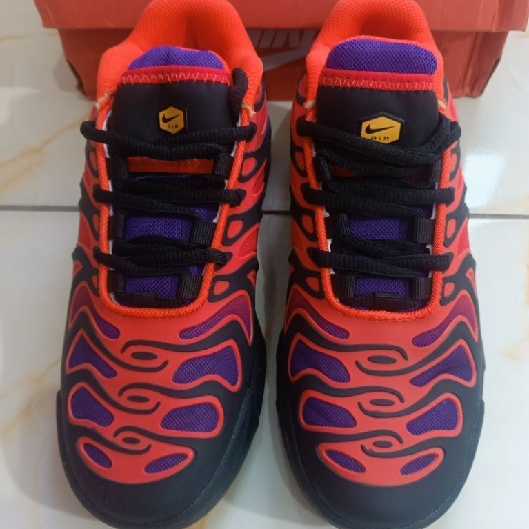 NIKE AIR MAX TN PRELOVED
