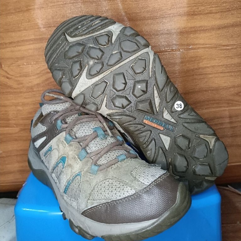 Sepatu Kulit OUTDOOR MERRELL size 38