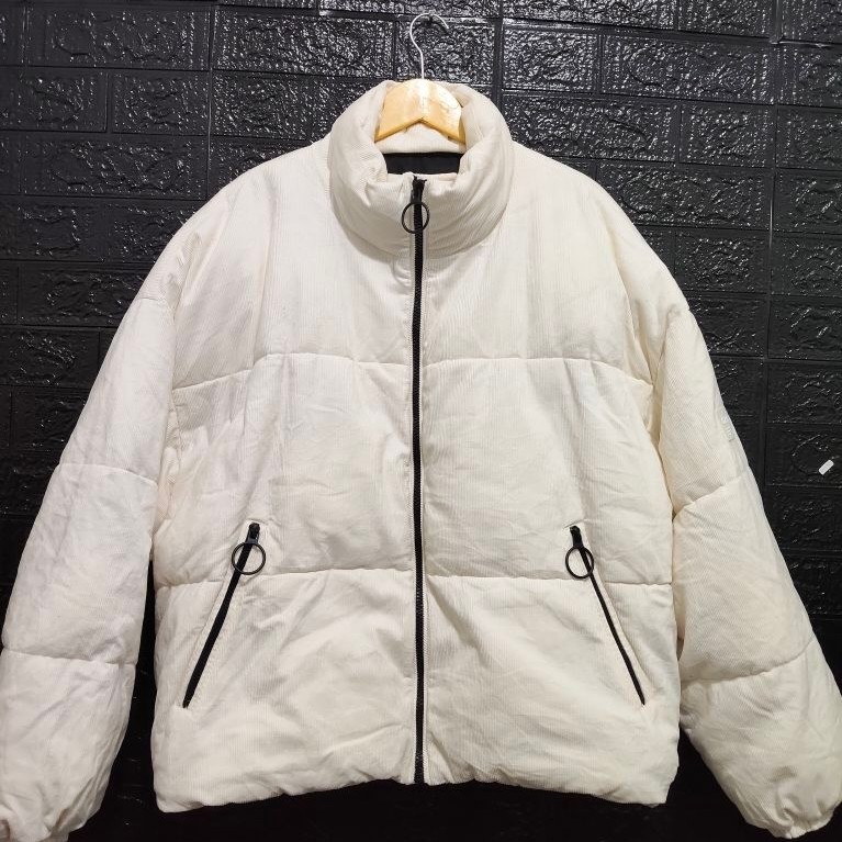 Zara dnwr Corduroy puffer jacket