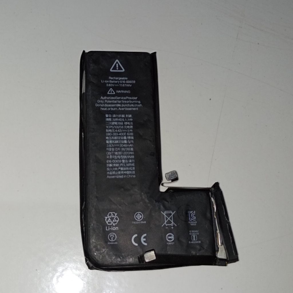 Baterai iPhone 11 Pro Minus Agak Kembung
