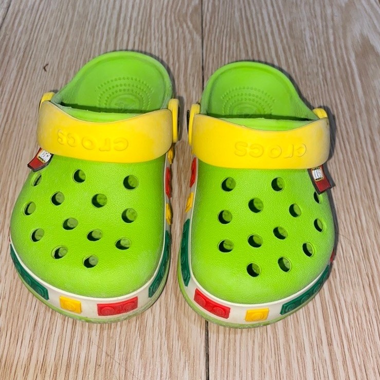 sendal crocs anak