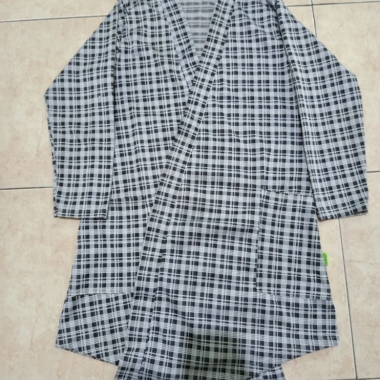 PRELOVED cardigan long outer kotak kotak
