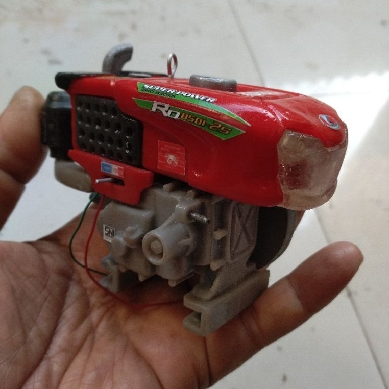 MINIATUR DIESEL KUBOTA TANPA BATERAI