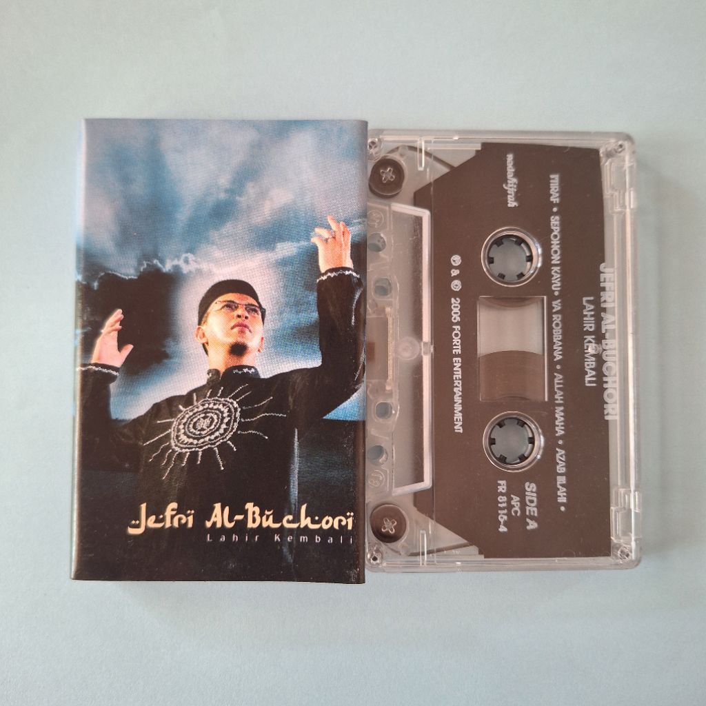 kaset pita jefri al-buchori lahir kembali