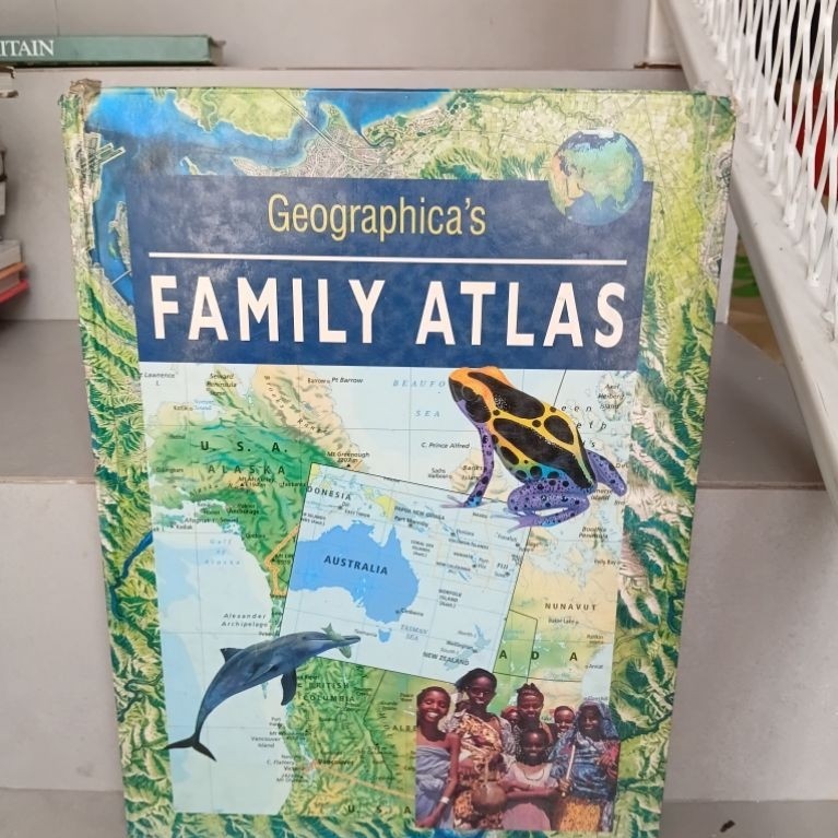 buku import family atlas for children
