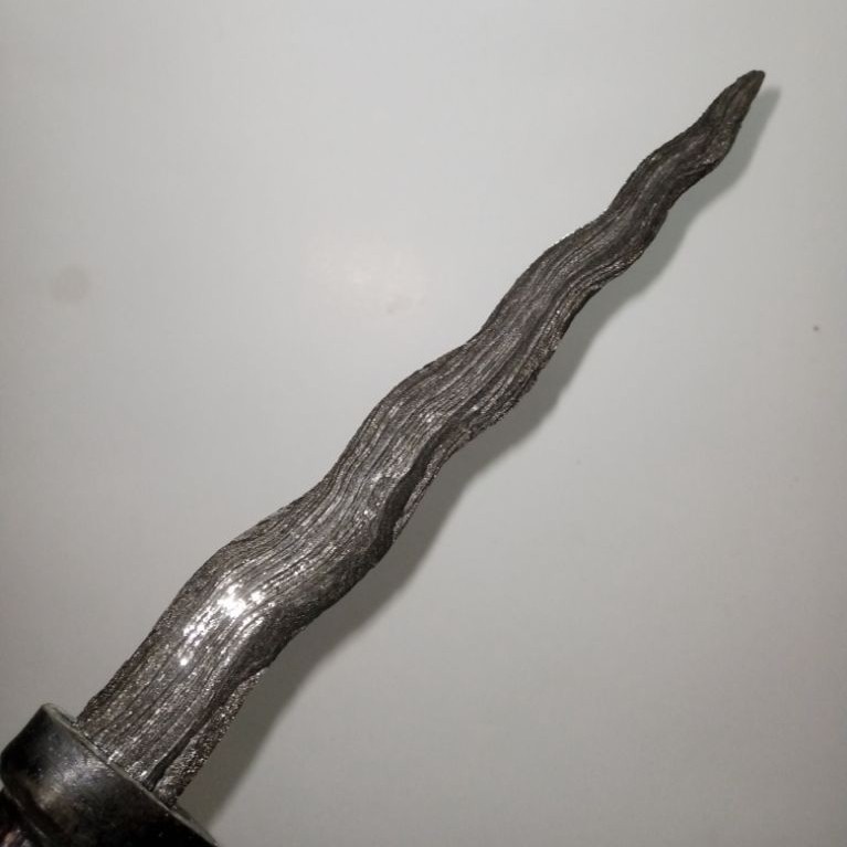 Keris Cengkrong Pamor Miring (sepuh)