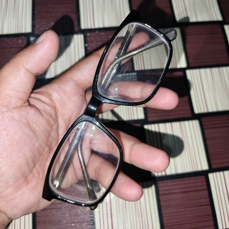 kacamata preloved levis frame okey