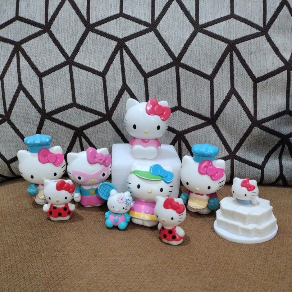 Mainan Anak Action Figures Film Hello Kitty, Preloved Atau Second