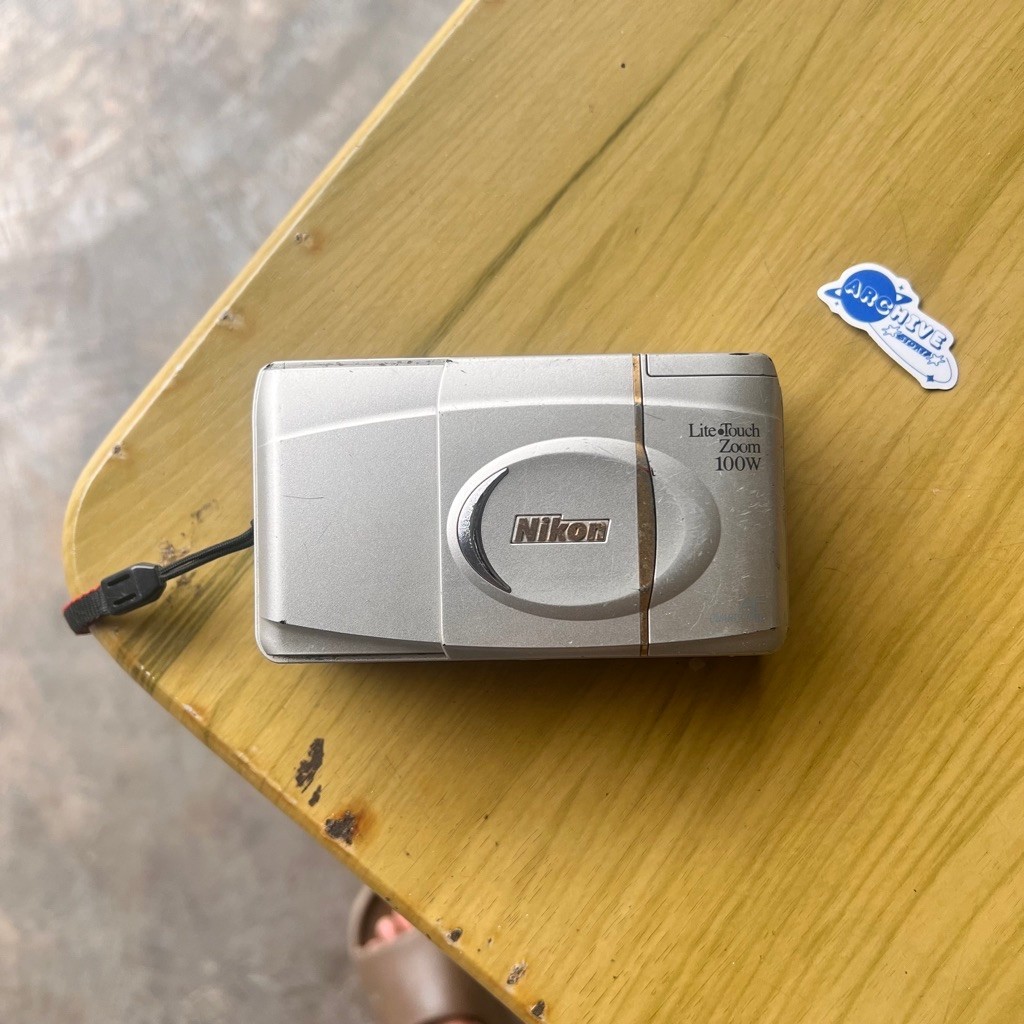 kamera analog nikon lite touch zoom 100w