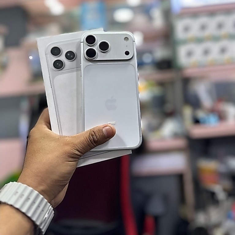 Iphone 17 Promax 256Gb Ibox Fullset Original Likenew CC 30X 1 Bulan Pakai