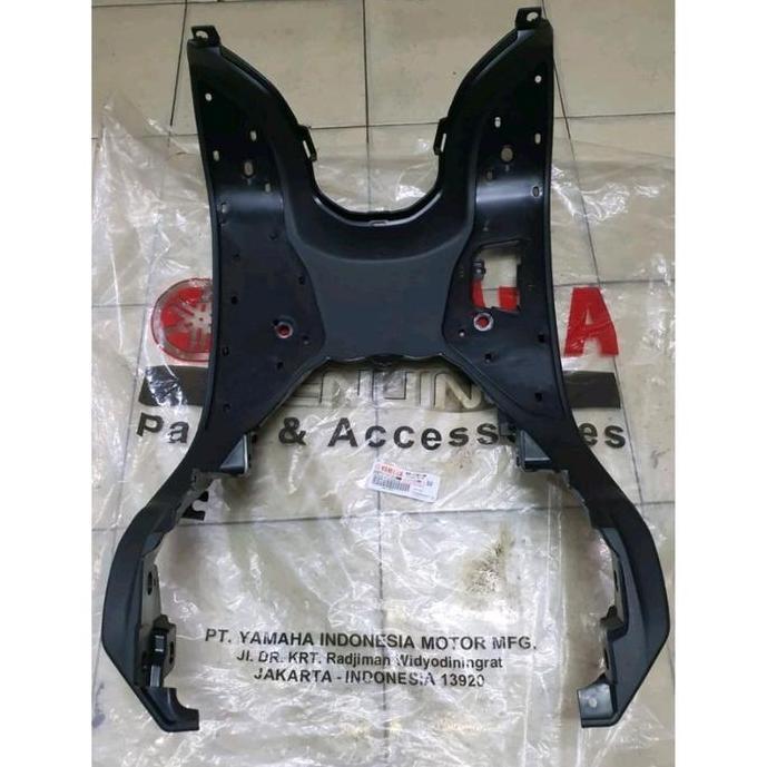 BORDES FOOTREST PIJAKAN KAKI LEXI 125 ASLI YAMAHA B3F-F7481-00