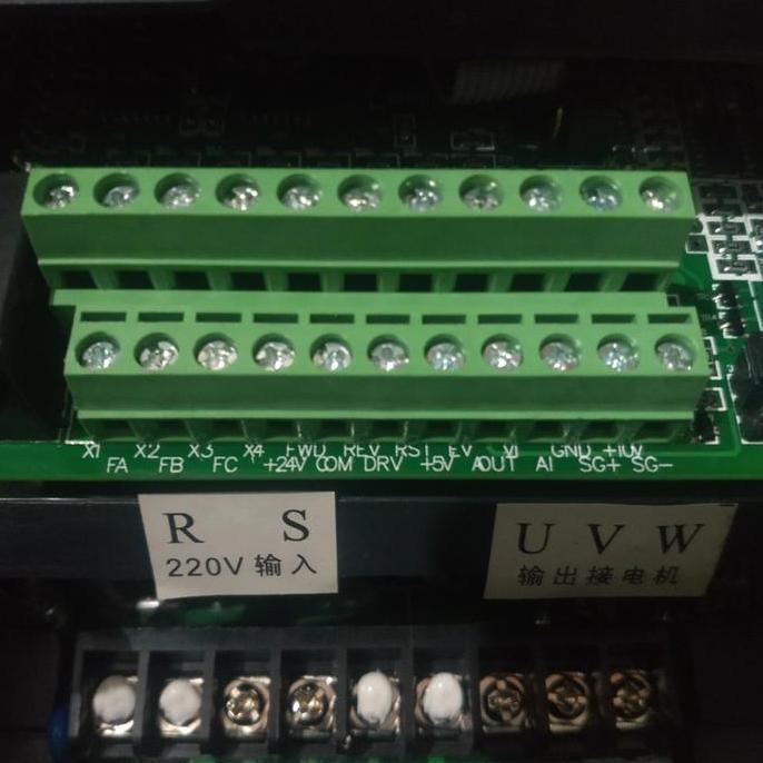 4KW Single to Three Phase to Phase VFD Motor Inverter 4KW