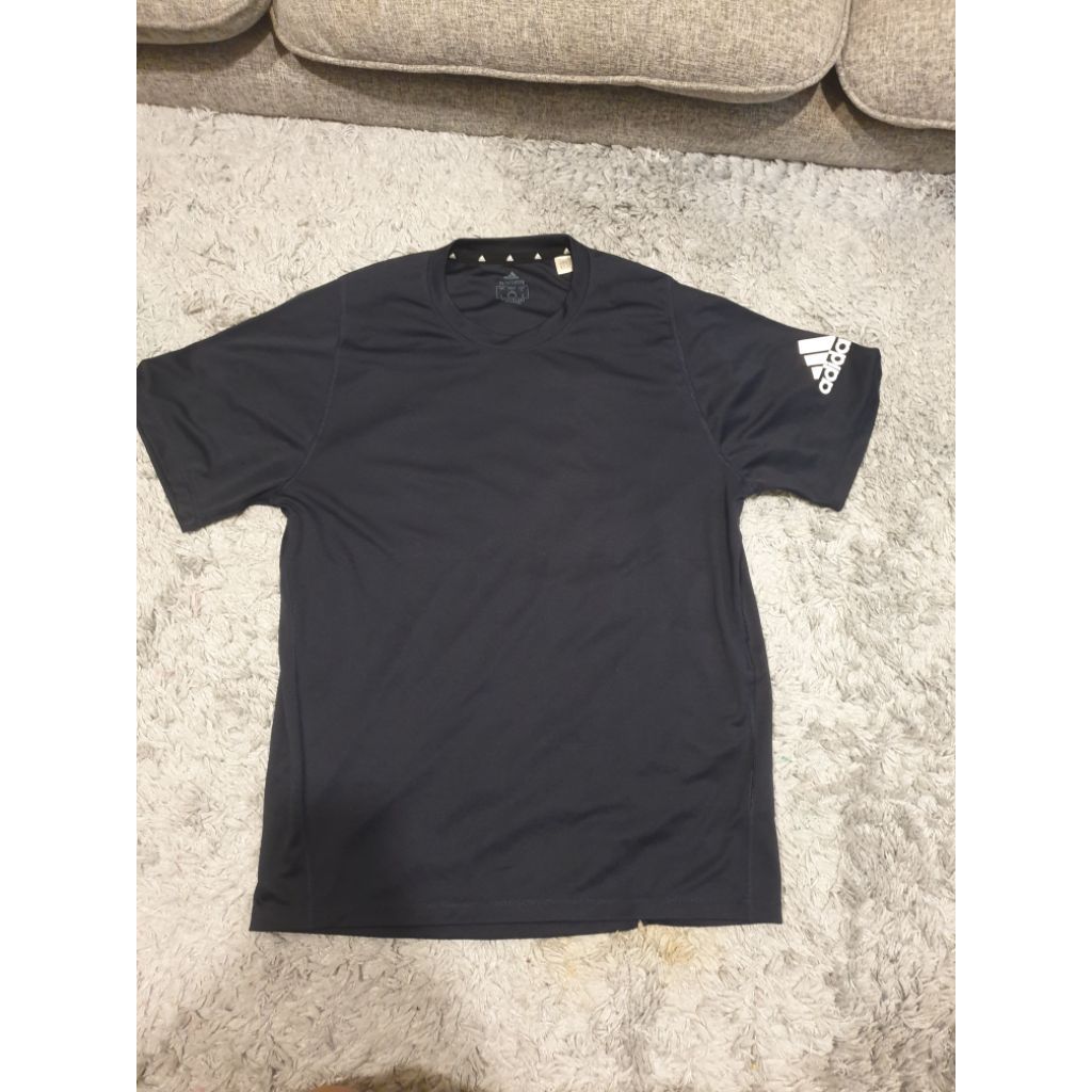 Kaos Olahraga Adidas Aeroready Black / Hitam Solid Logo Lengan Size M Second / Preloved Original
