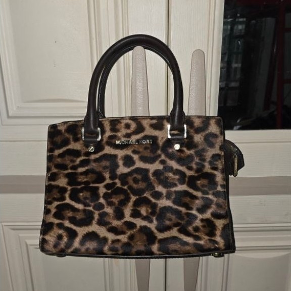 tas MK motif macan