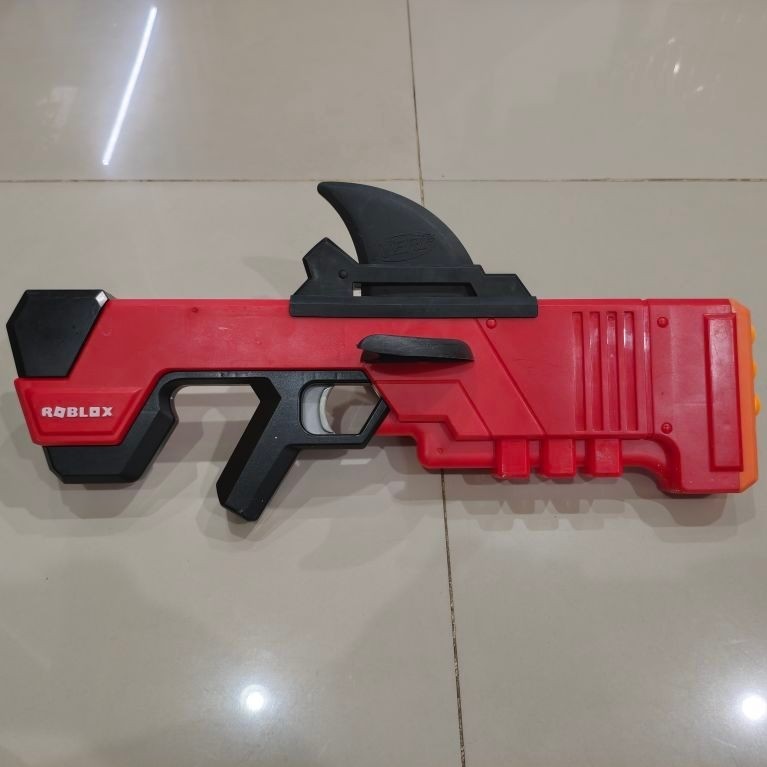 NERF ROBLOX MM2 : SHARK SEEKER preloved