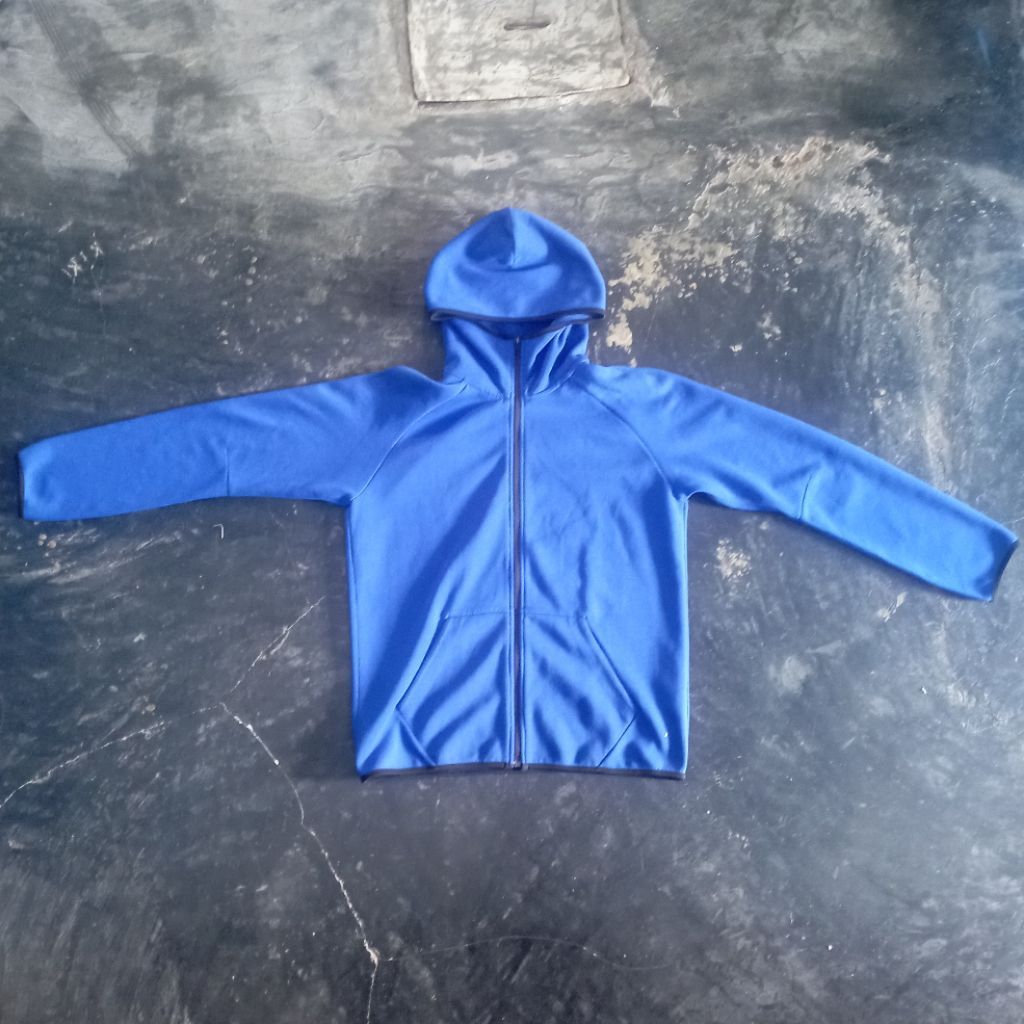 Hoodie Uniqlo Tech XL Biru Unisex Original